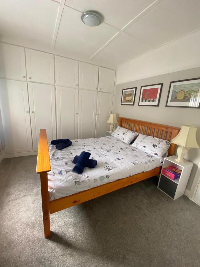Mairead - Cosy Property In Gaeltacht Quarter Belfast Buitenkant foto