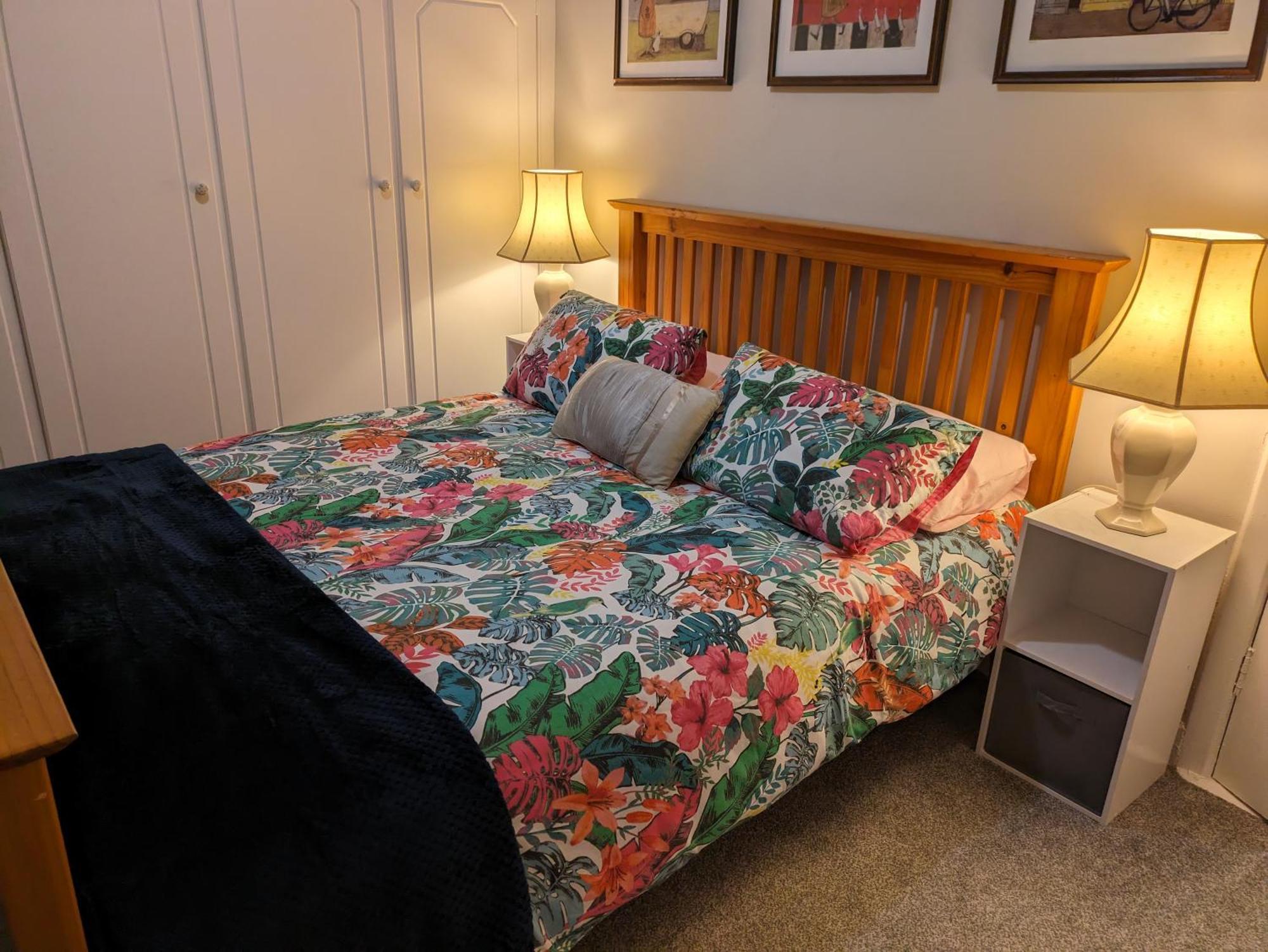 Mairead - Cosy Property In Gaeltacht Quarter Belfast Buitenkant foto