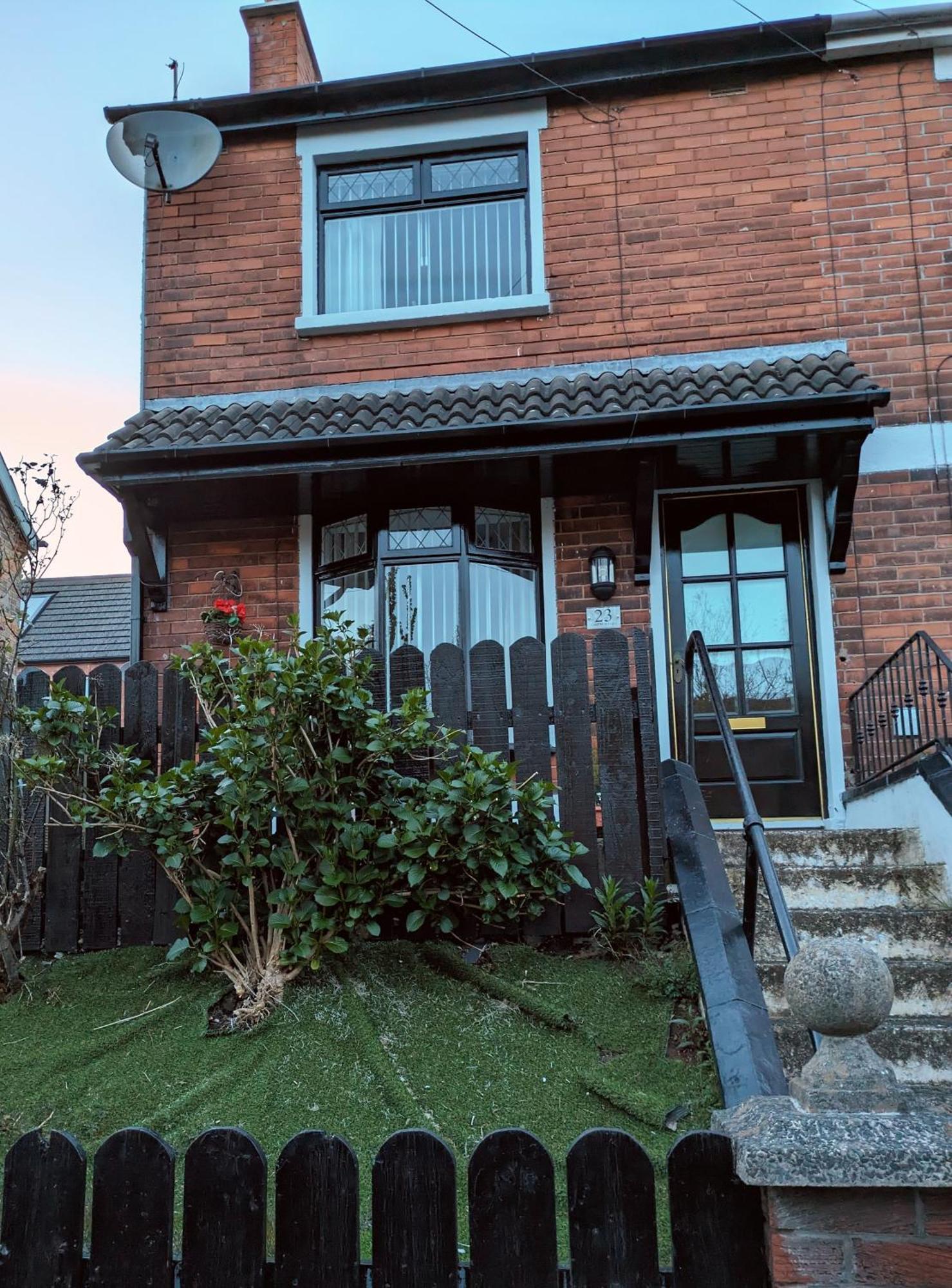 Mairead - Cosy Property In Gaeltacht Quarter Belfast Buitenkant foto
