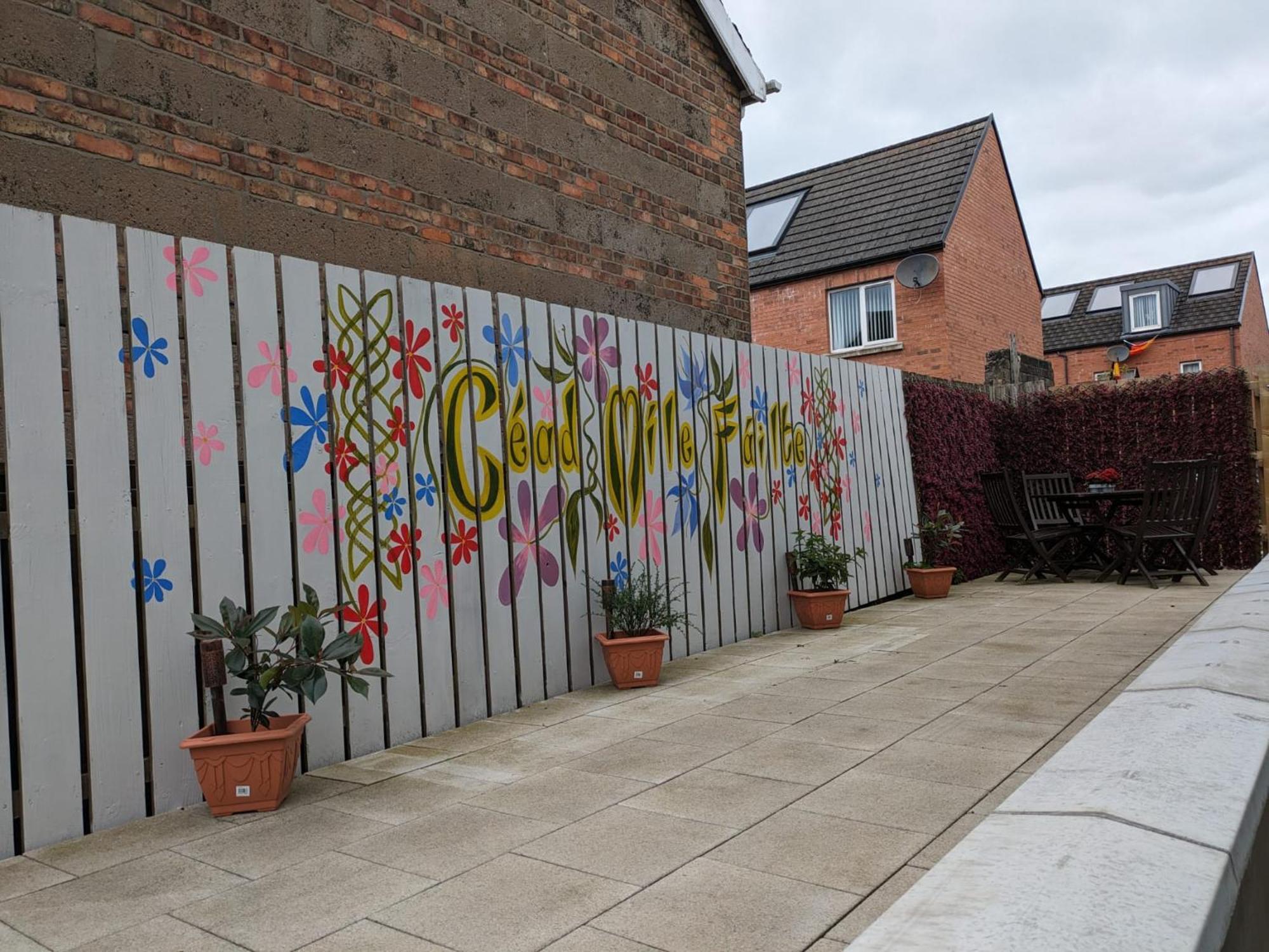 Mairead - Cosy Property In Gaeltacht Quarter Belfast Buitenkant foto
