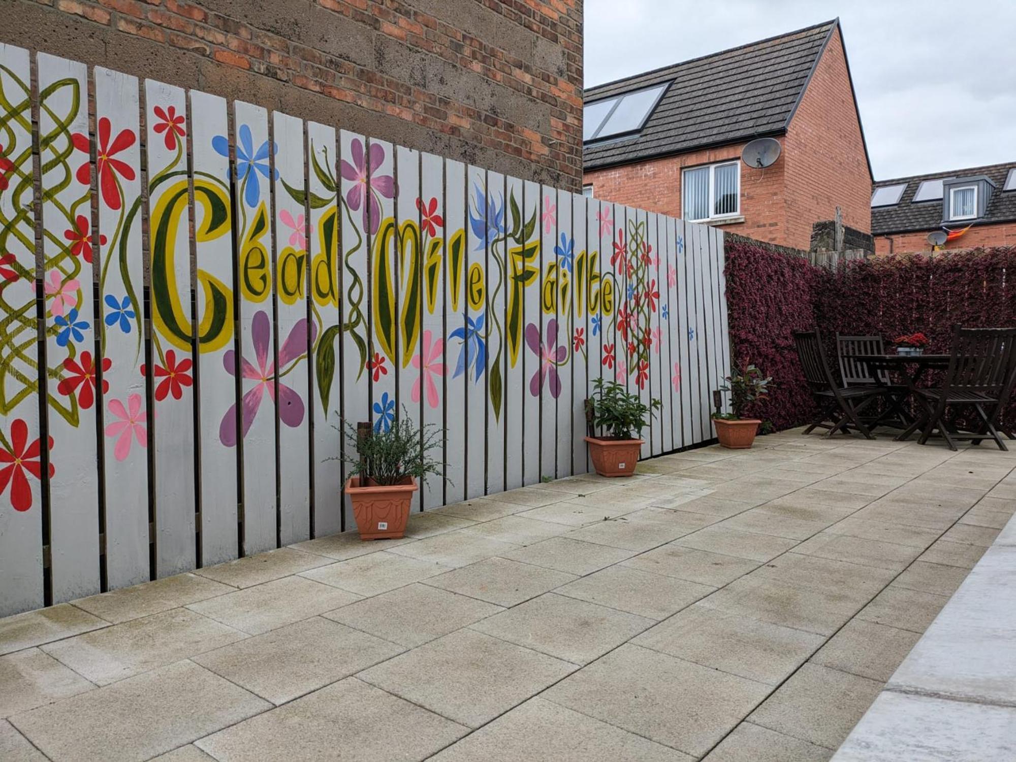 Mairead - Cosy Property In Gaeltacht Quarter Belfast Buitenkant foto